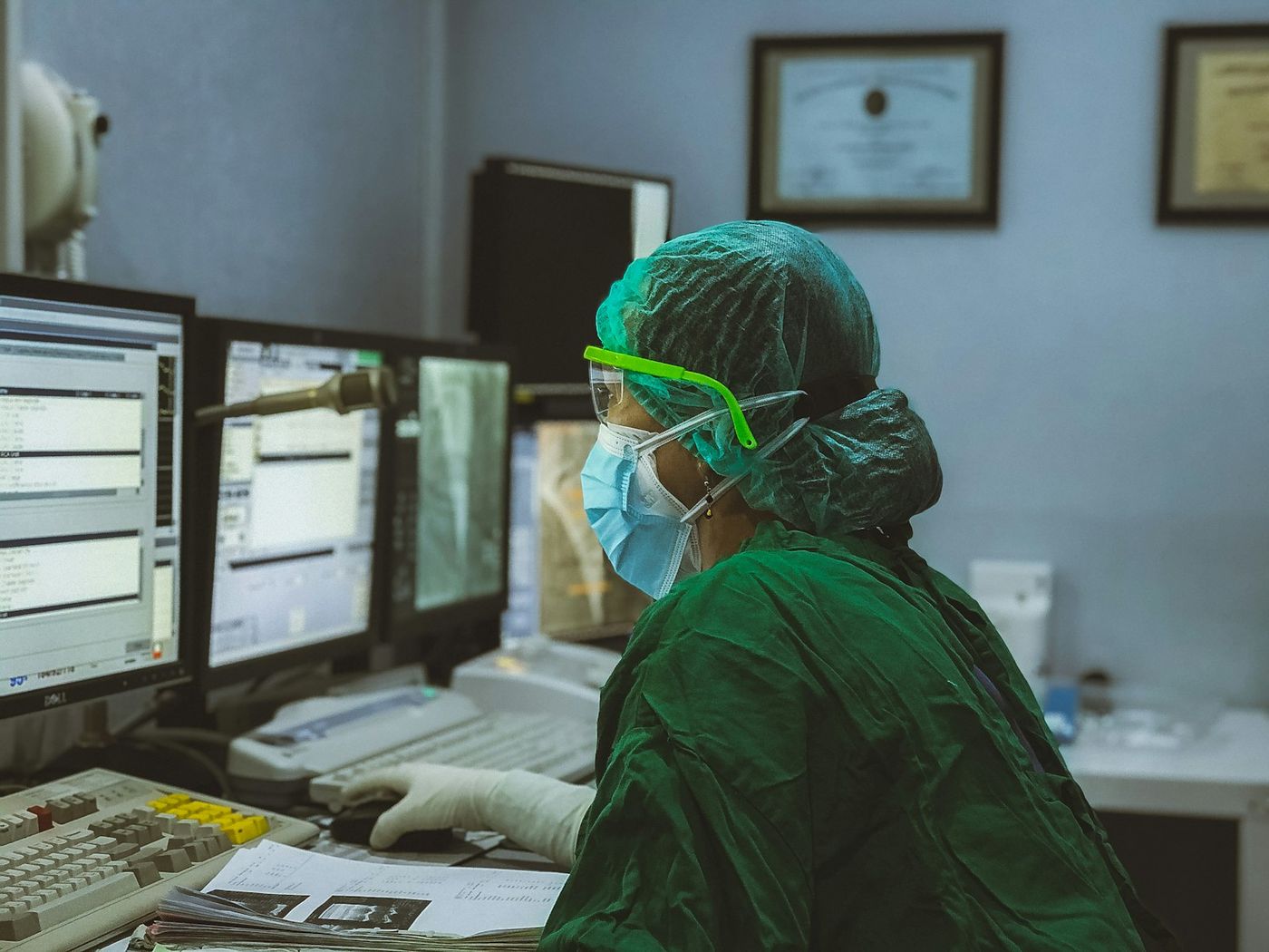 Healthcare & Life Sciences